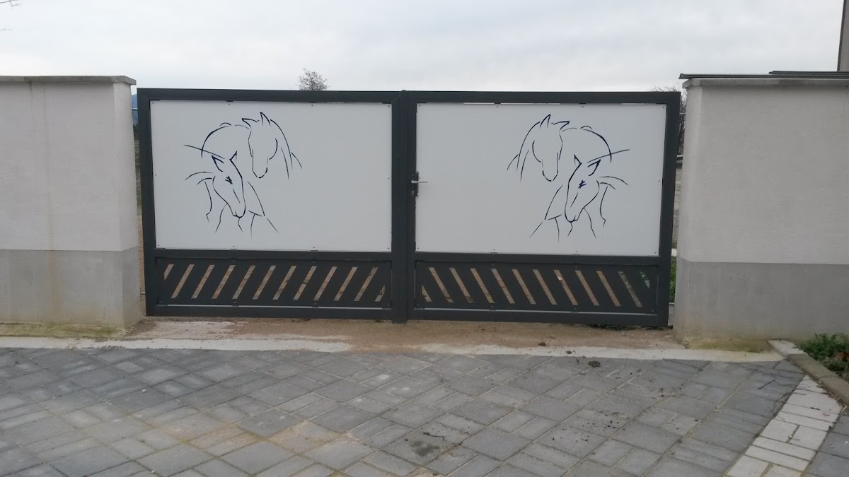 6833840c4e636
