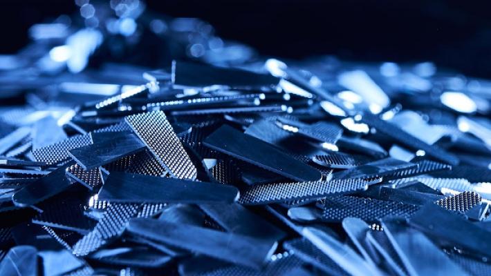 Bach Hartmetall Schleiftechnik für medizinische Produkte