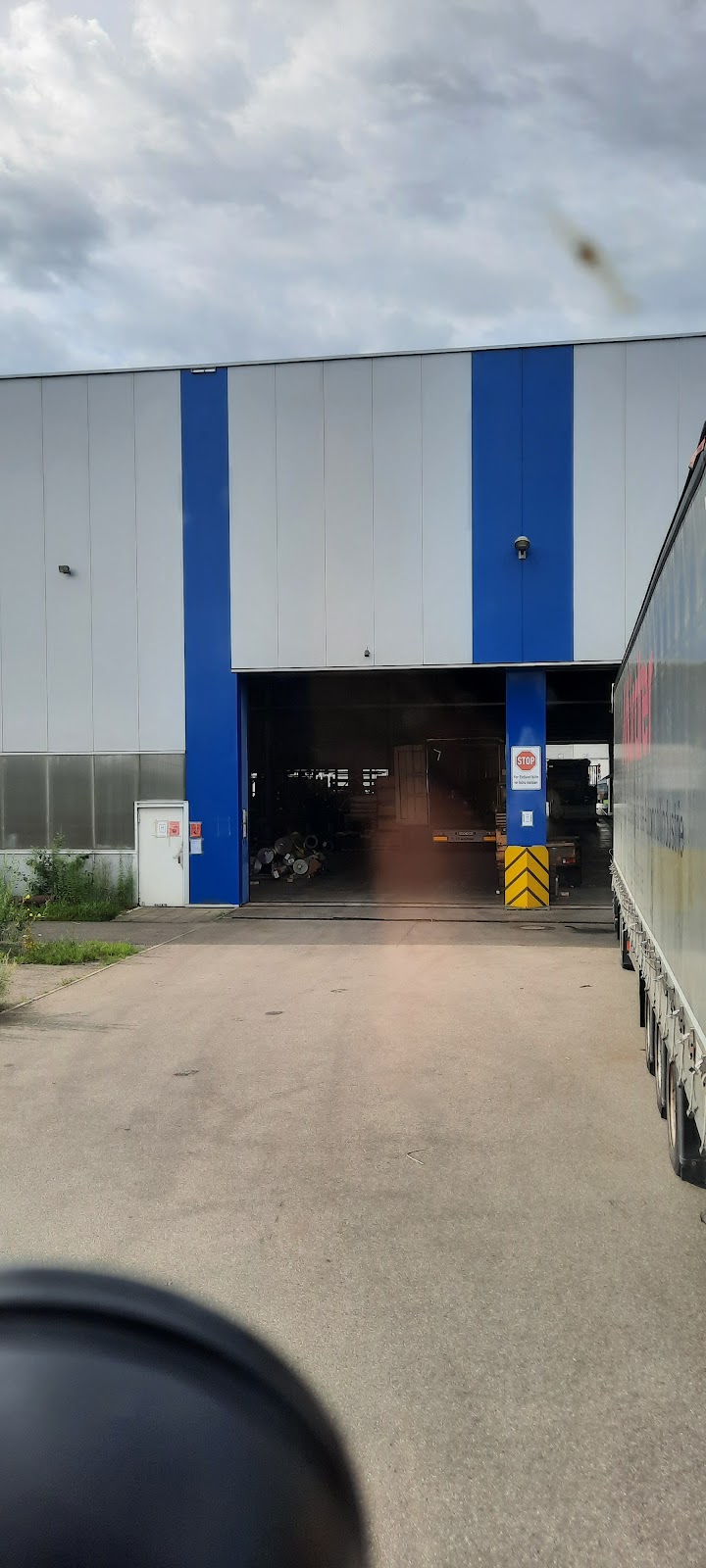 68338810a4587