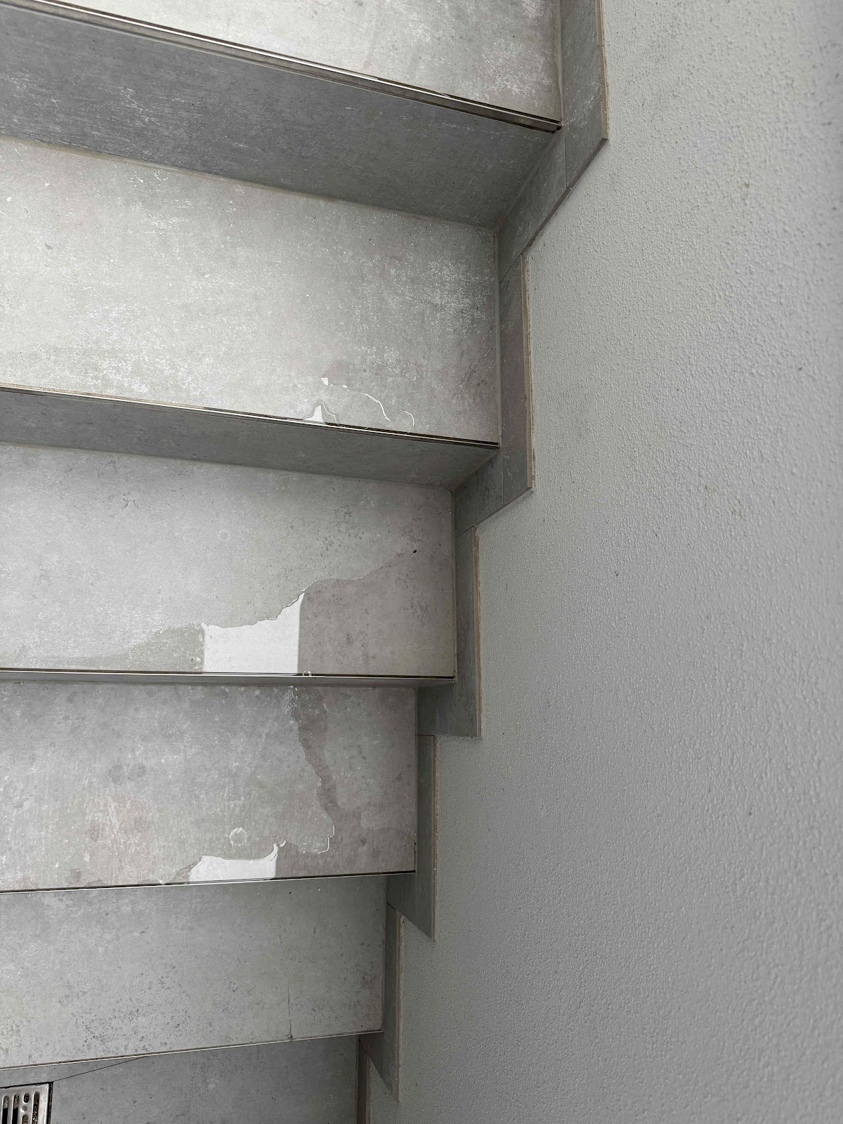 6833890a96285