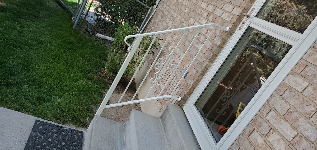 6833926b611b9