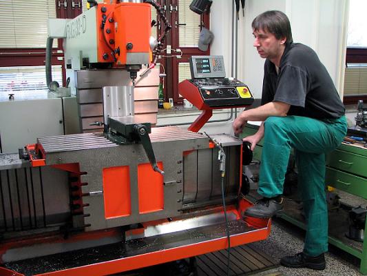 P&S GmbH CNC-Bearbeitung, Drehen - Fräsen - Fertigung