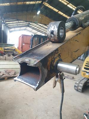 6833a6503dd18