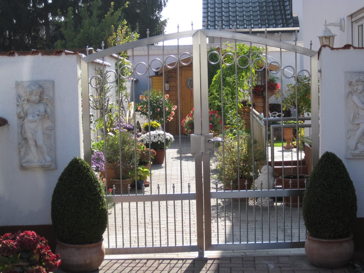 6833a8e977c06
