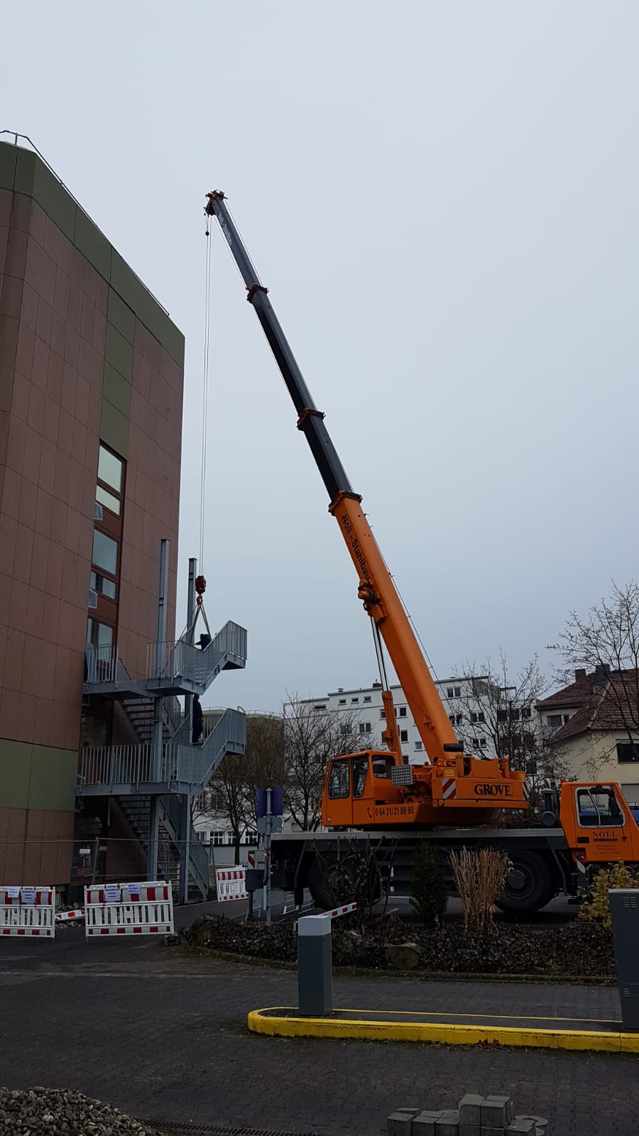 6833aacf48809