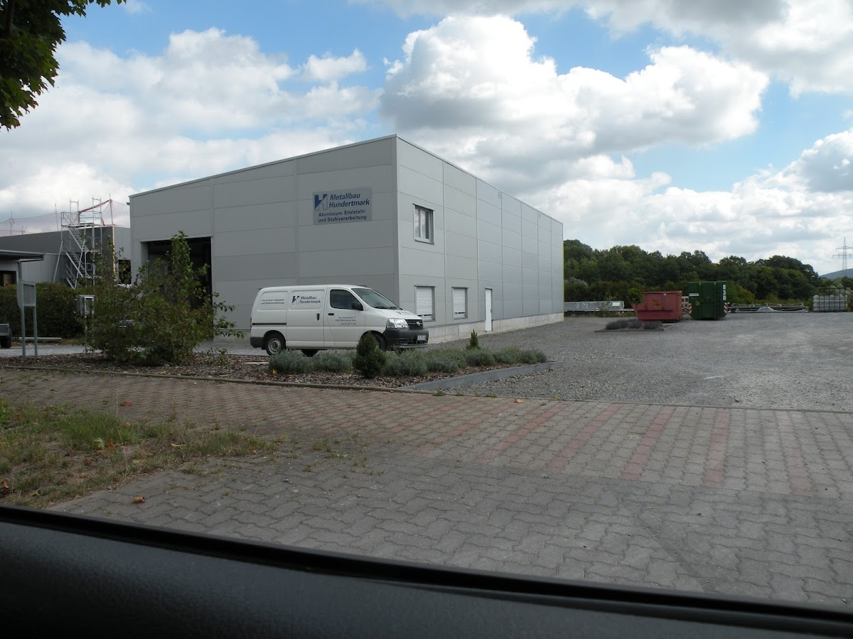 6833b13229049