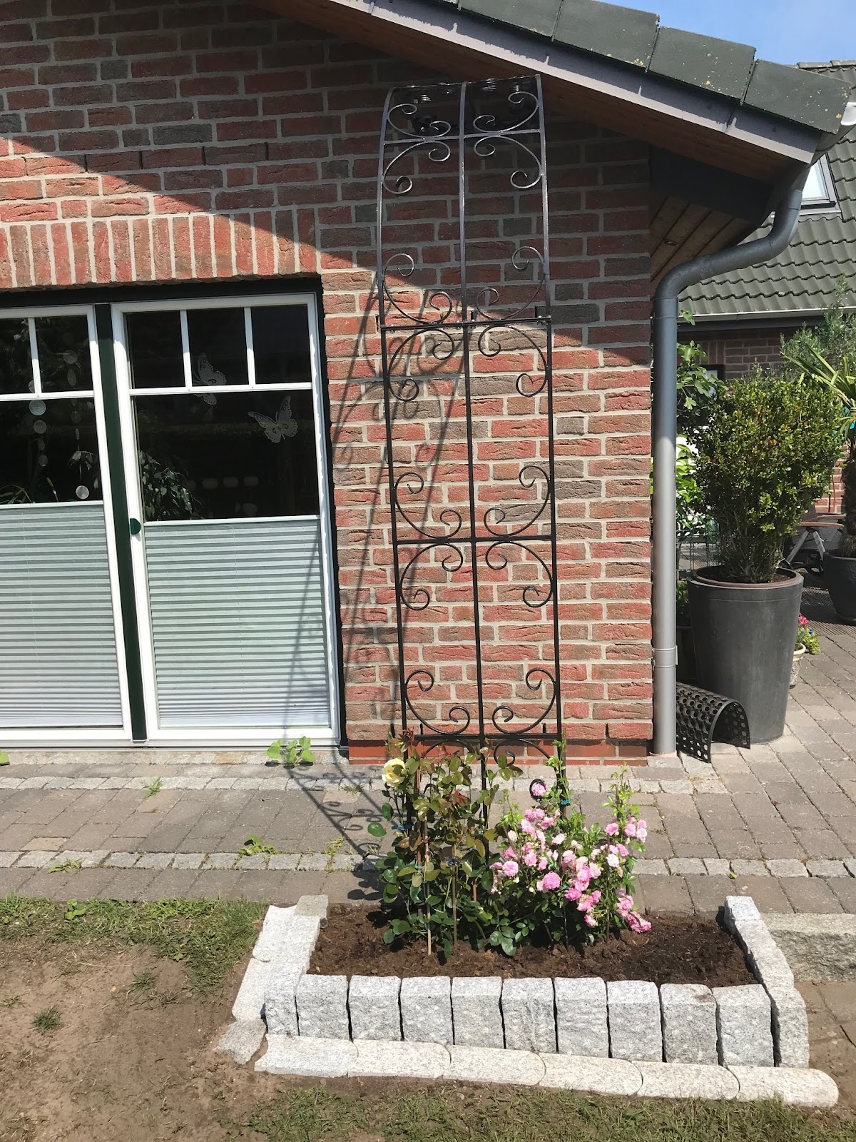 6833b2f693212