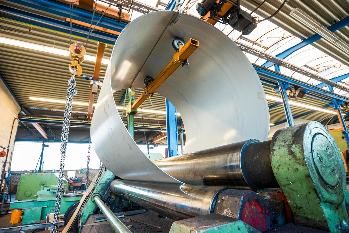 6833b39030b38