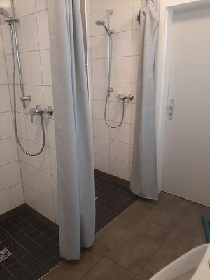 6833b517ad6a0