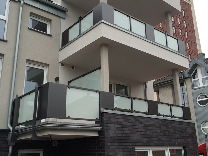 6833bcd03e2b9