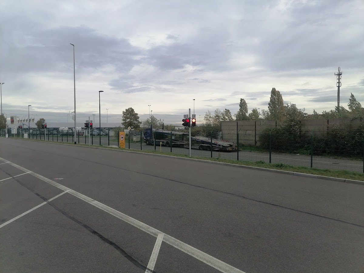 6833dbe92a212