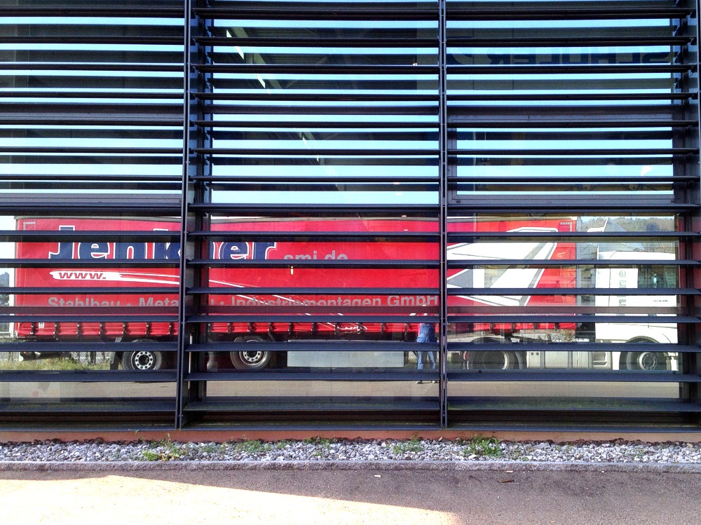 6833dcc087a04