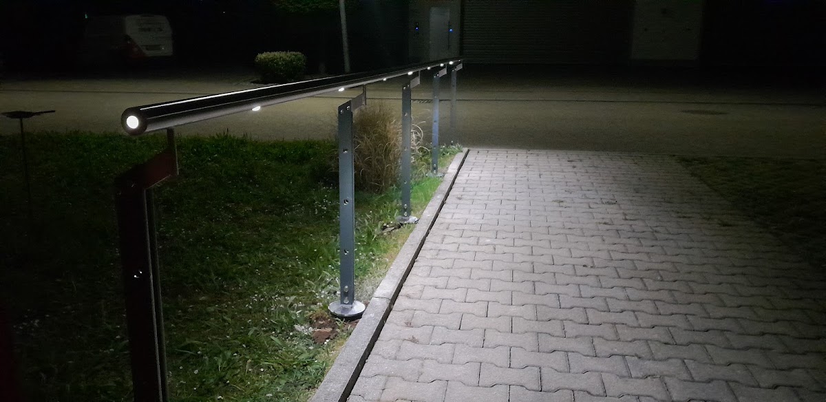 68333d8577131