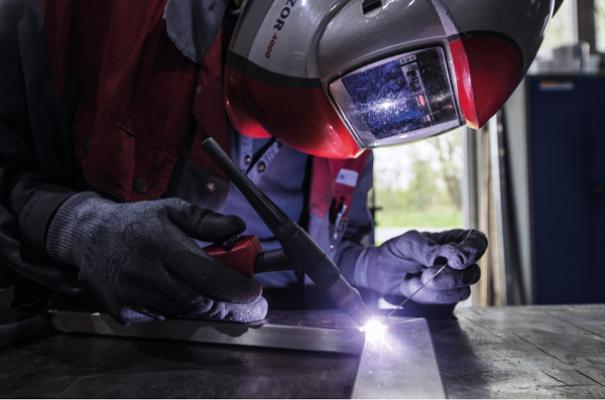 Edelstahl Design Junge